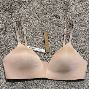 SKIMS Nude Wireless Form T-Shirt Bra